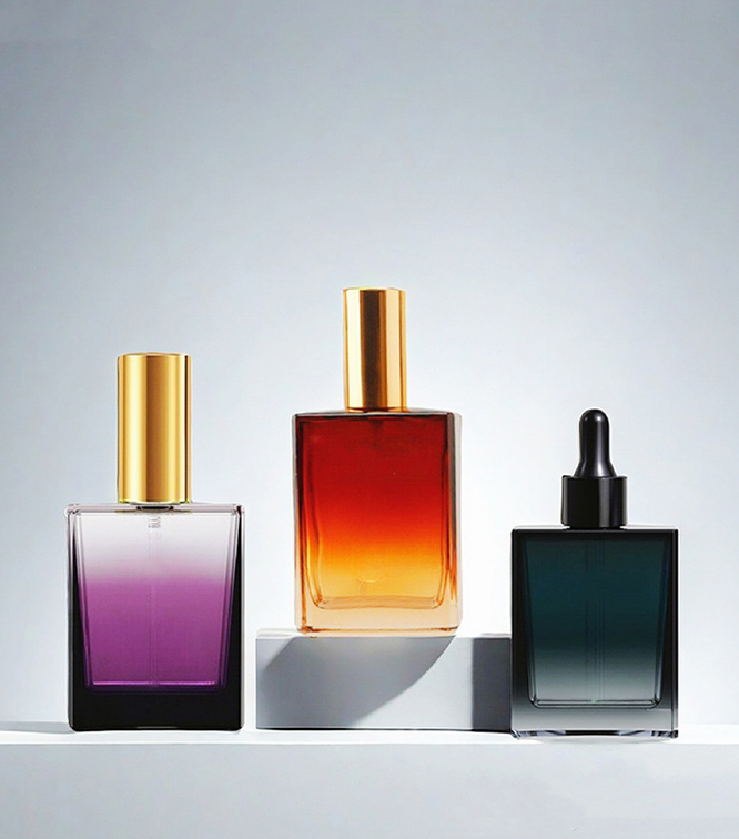 Lasinen kosmeettinen pullo