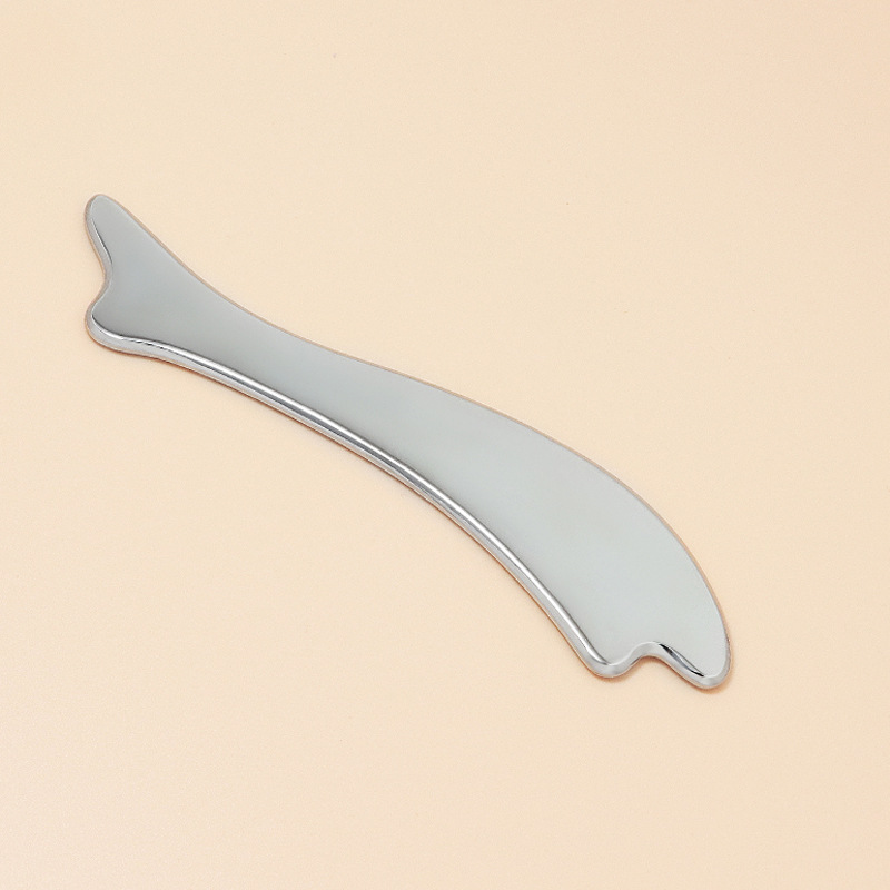 Kalan muotoinen sinkkiseos Gua Sha -levy yksilöllisillä väreillä ja logolla Kalan muotoinen sinkkiseos Gua Sha -levy yksilöllisillä väreillä ja logolla