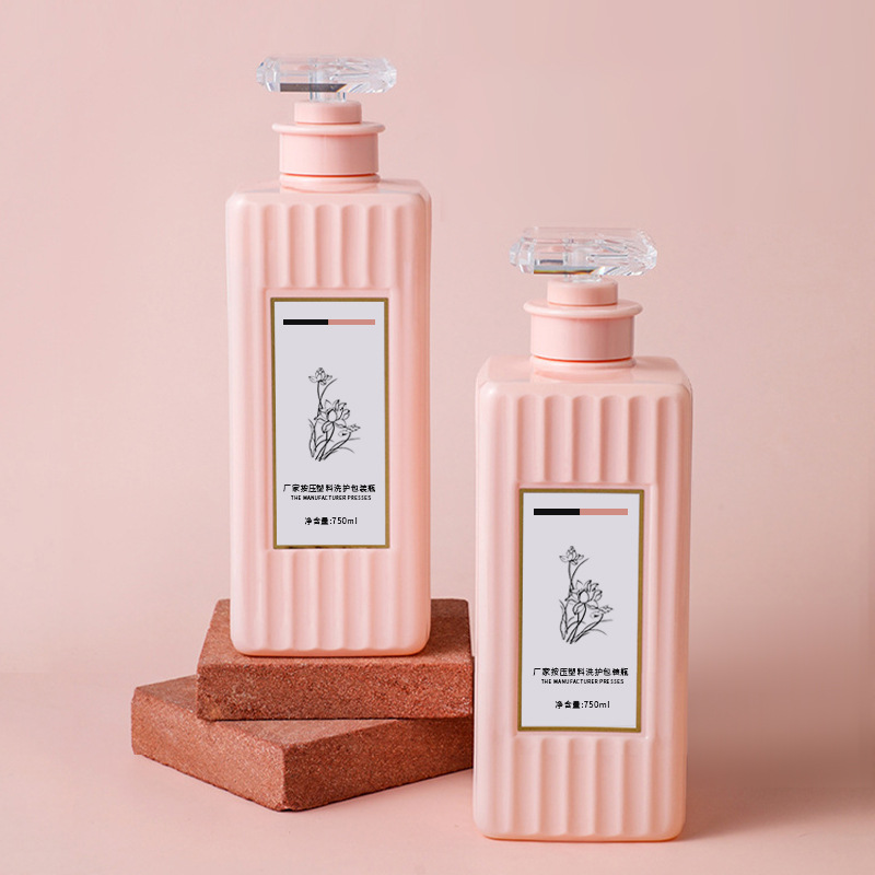 500 ml 750 ml neliön muotoinen muovinen lemmikkivoiteen pumppupullo raidallisella pinnalla hiusöljyshampoolla ja hoitoaine kosmetiikkasäiliö