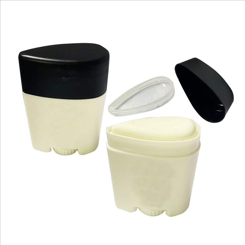 Kierrätetystä muovista valmistettu deodoranttitarrasäiliö vartalovoidetta varten Kierrätetystä muovista valmistettu deodoranttitarrasäiliö vartalovoidetta varten