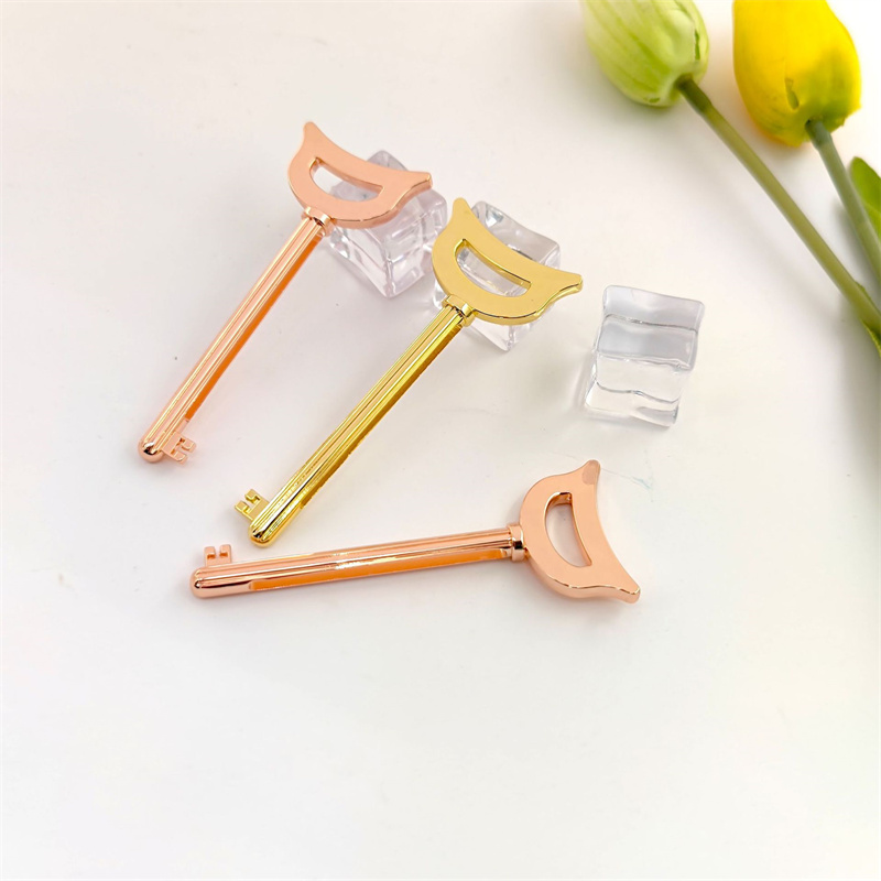 Ainutlaatuinen avaimen muotoinen sinkkiseosputkipuristin hammastahnakosmetiikkaa varten Cream Color Pack Ainutlaatuinen avaimen muotoinen sinkkiseosputkipuristin hammastahnakosmetiikkaa varten Cream Color Pack